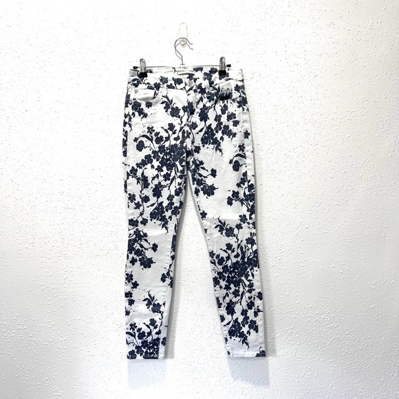 7 For All Mankind floral blue and White Jeans with Elegant Pattern 26 - Picture 1 of 8